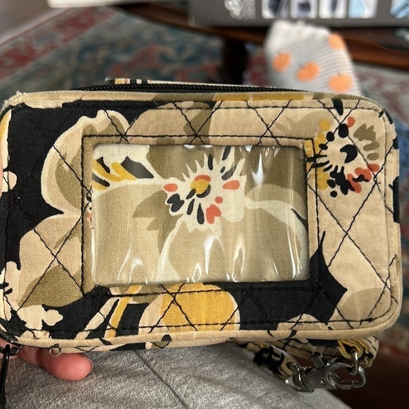 Vera Bradley wristlet - Picture 4 of 4